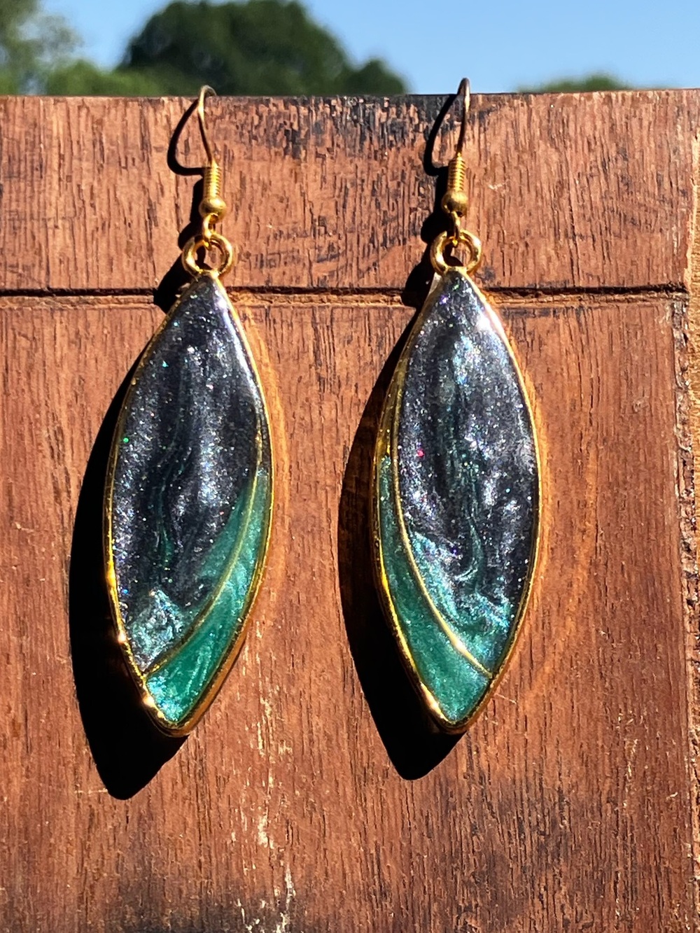 Blueish black and green Emerald Eclipse handcrafted elegant dangle earrings - Picture 3 of 6